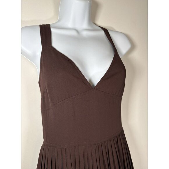 VINCE Chestnut Brown Pleated V-Neck Culottes Jumpsuit Wide Leg Romper Size 2 - Picture 3 of 8